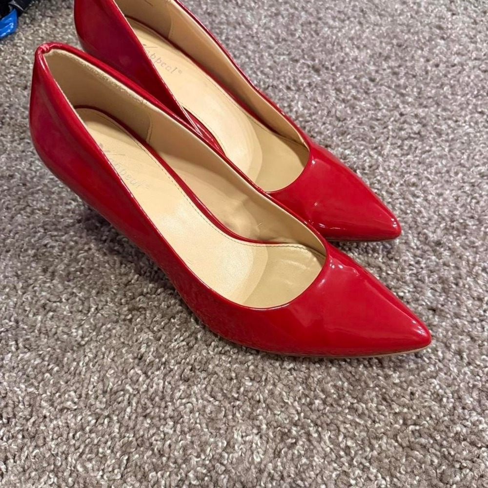bebe Red Patent Leather Pointed Toe Wedge Pumps Heels size 9